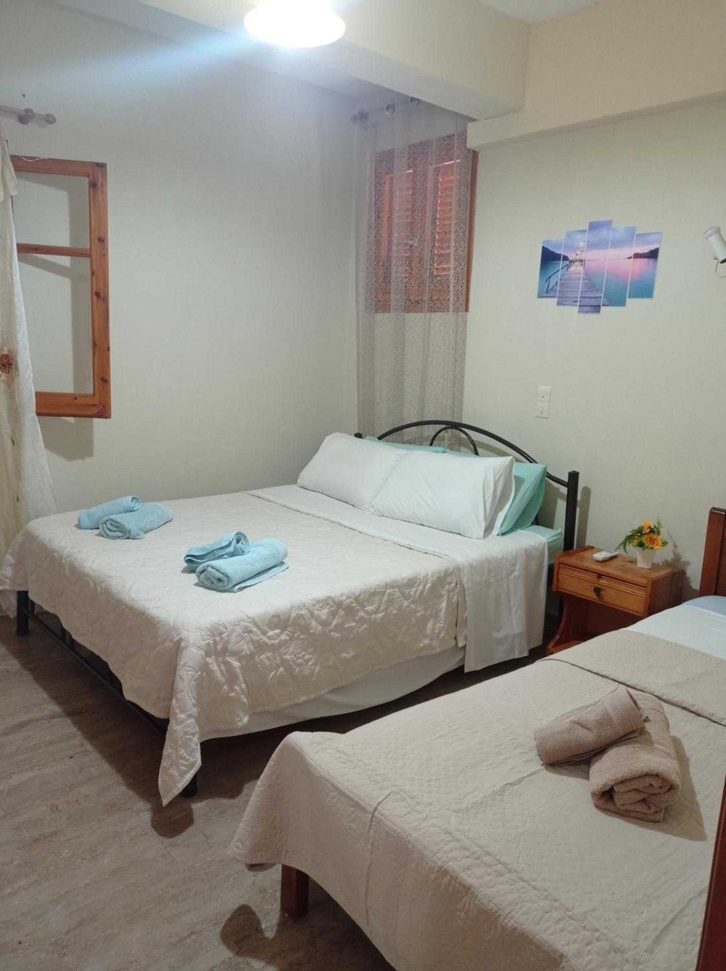 Litheri-Studios&Apartment ปาเลโอกัสไตรซา ภายนอก รูปภาพ